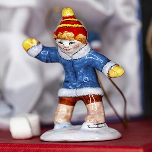 Впервые на коньках (девочка) фото