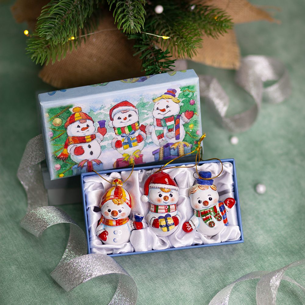 Набор ёлочных игрушек «Три снеговика» майолика фото