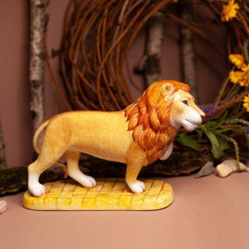 Лев Лев фото