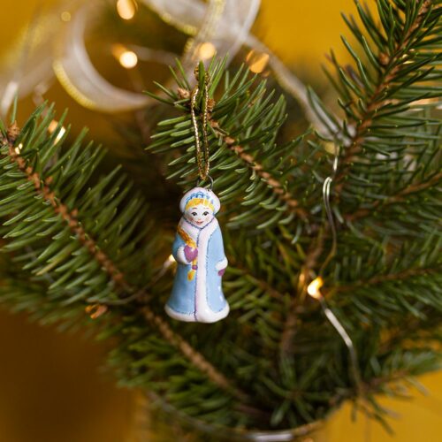 Снегурочка мини (Набор Новогодний с дедом Морозом) Размер: 2 × 2 × 4.5 см  Вес: 10 гр фото