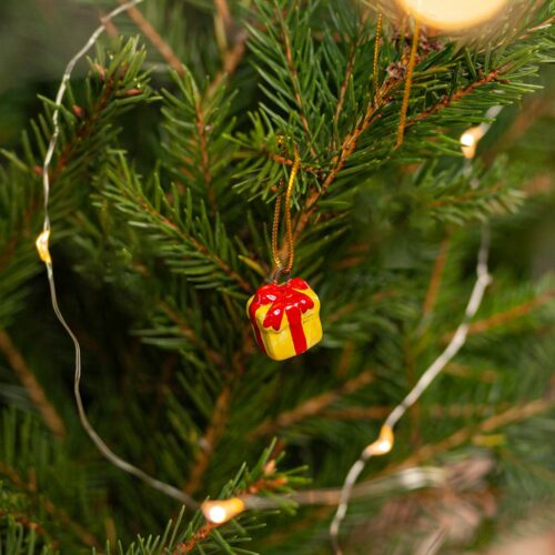 Подарок жёлтый (мини) Размер: 1.5 × 1.5 × 1.5 СМ, вес: 10ГР фото