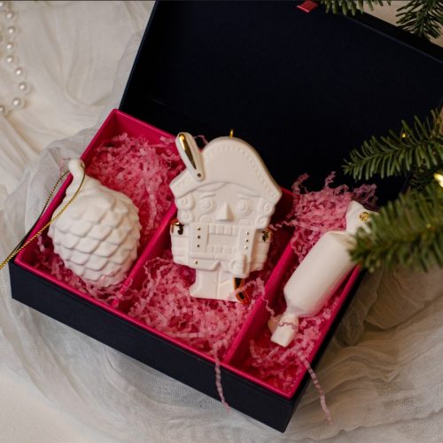 Набор 3 изделий (шишка малая, щелкунчик, конфетка) фарфор фото