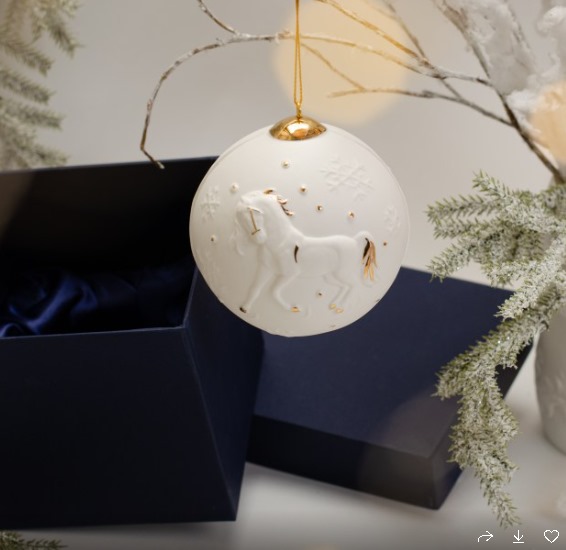 Шар с  лошадью фарфор, золото с коробкой фото