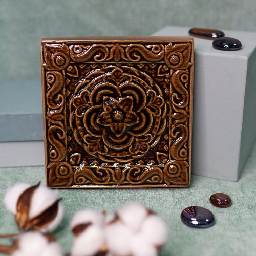 Изразец Чертополох одноцветный коричневый фото