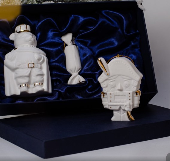 Набор 3 изделий (Щелкунчик, конфетка, мышиный король) фарфор фото