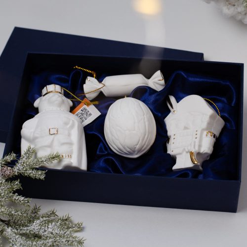 Набор 4 изделия (щелкунчик,мыш.король, орех, конфетка) фарфор фото