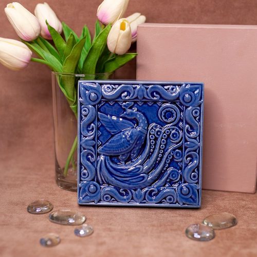 Изразец Павлин одноцветный синий Изразец Павлин одноцветный синий фото