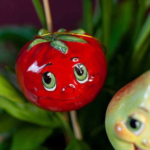 Помидор эмоции фото